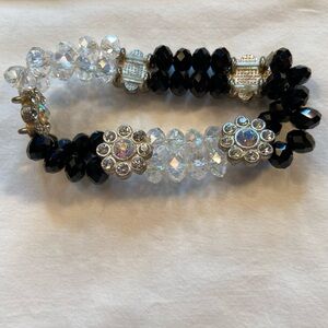 Bracelet Rhinestones, crystal, black beads, strung on‎ elastic
